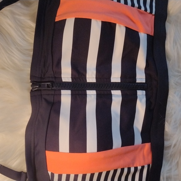 Lascana Venus swim top with front zipper sz 12(34B) approx - Picture 3 of 9